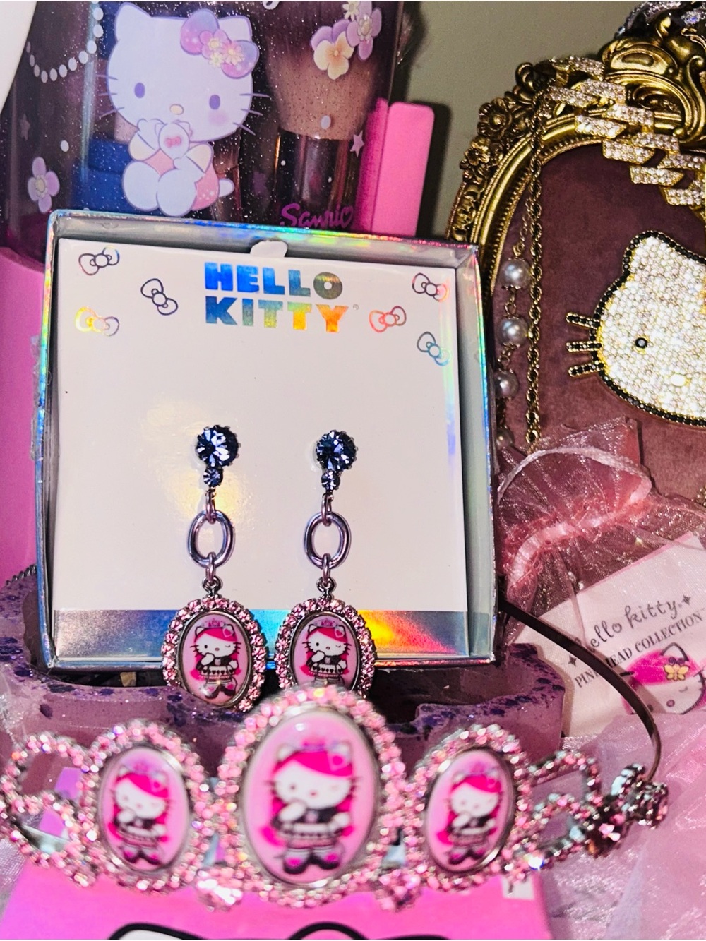 Hello Kitty Jewelry Set - Tiara π & Earrings - Picture 6 of 10